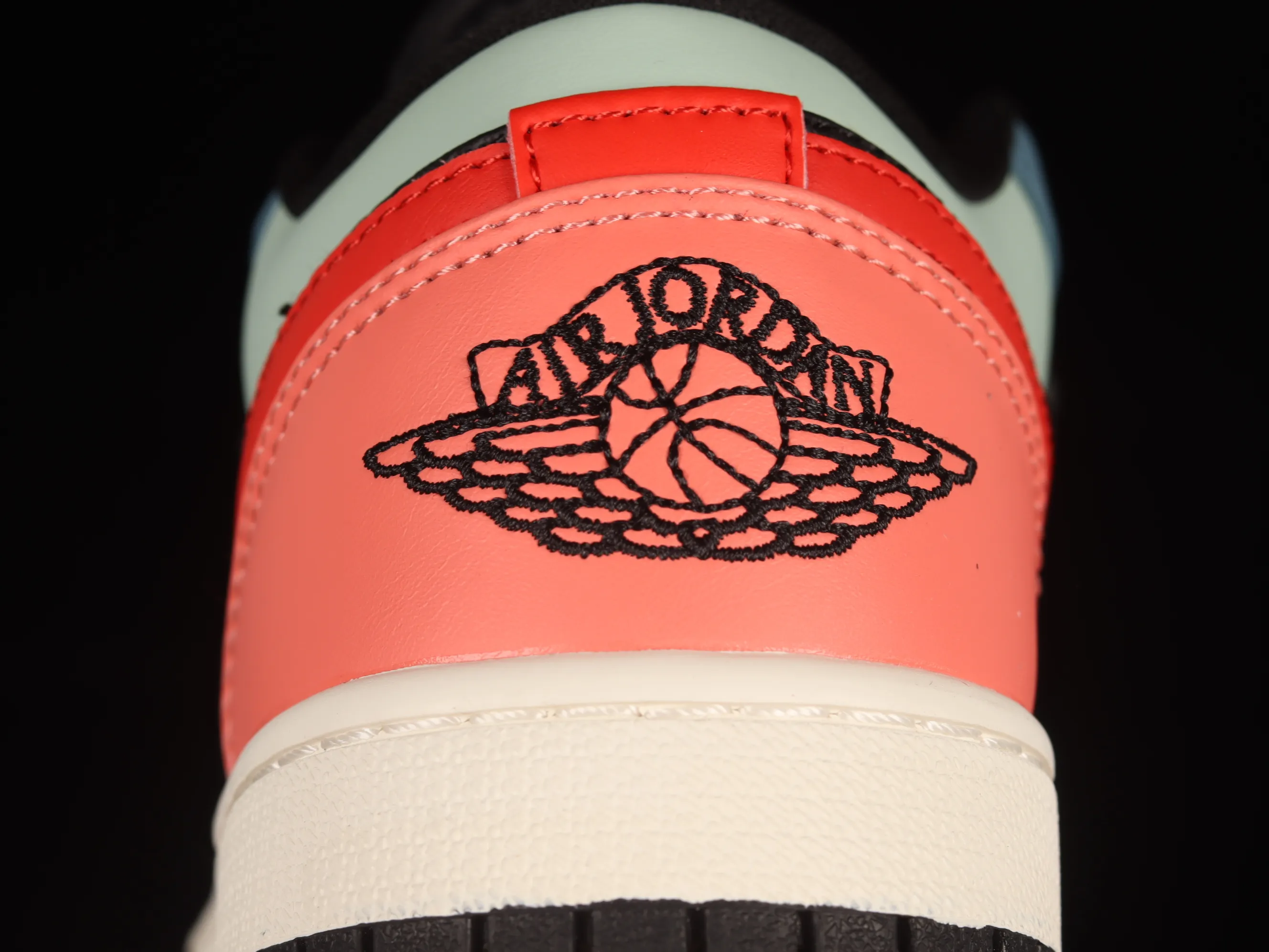 All categories Air Jordan Jordan series basketball shoes Air Jordan 1 Low Z version Air Jordan 1 Low AJ1 Joe 1 candy color matching low-top cultural basketball shoes DN3739-060